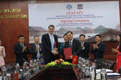 Banco asiático ofrece ayuda financiera a Vietnam para superar consecuencias de desastres