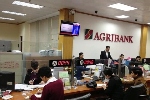 Honran a Agribank con premios de bancos destacados de Vietnam