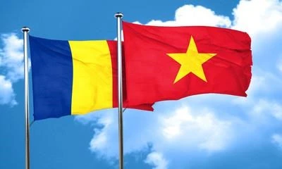 Dirigentes vietnamitas felicitan a Rumania por su Día Nacional