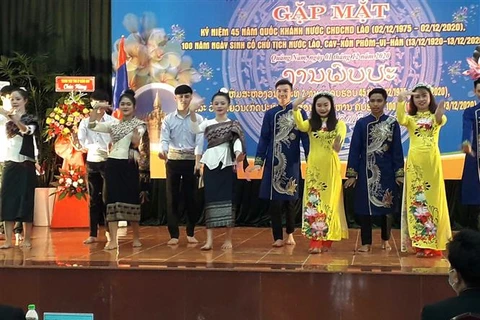 Celebran en provincia vietnamita 45 aniversario de Fiesta Nacional de Laos