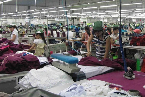 Miles de empresas reanudan operaciones en Ciudad Ho Chi Minh