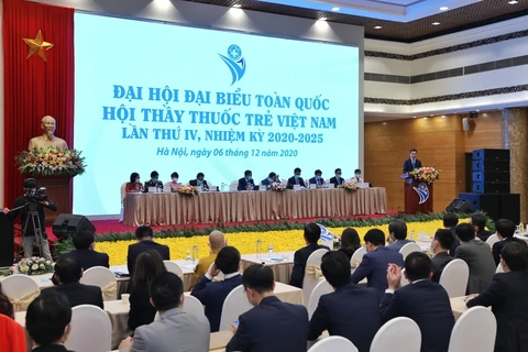 Consolidan en Vietnam papel de jóvenes médicos
