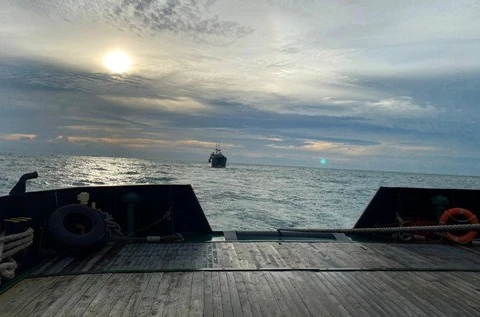 Rescatan en Vietnam a barco mercante ruso