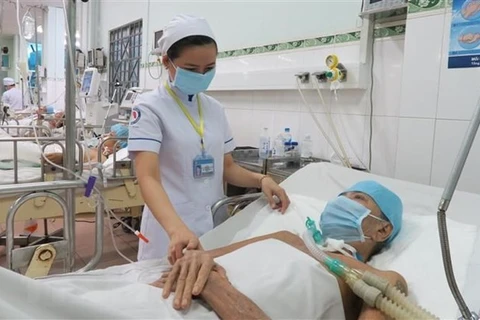 Hospital en provincia vietnamita de Vinh Long eleva calidad de servicios médicos