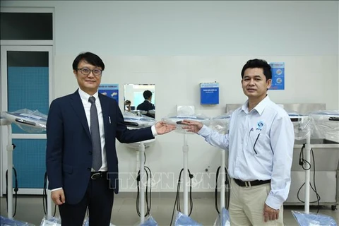 Provincia vietnamita recibe equipos médicos sudcoreanos