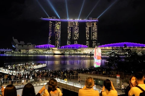 Economía de Singapur se contrae 5,8% en 2020