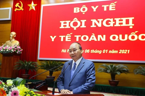 Premier de Vietnam insta al sector de salud a elaborar un plan de acción concreto