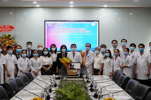 Hospital de Cho Ray recibe certificación para pruebas de estándares internacionales
