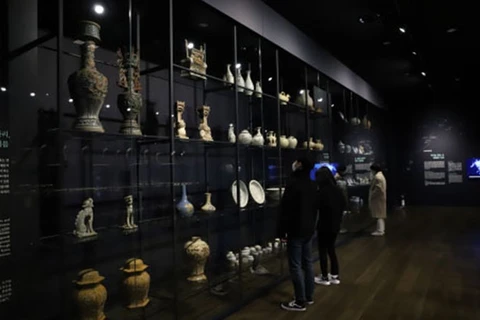 Exhiben cerámica vietnamita en Corea del Sur