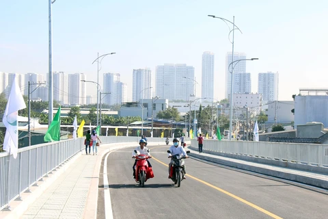 Ciudad Ho Chi Minh pone en marcha puente de Phuoc Loc