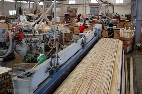 Vietnam busca obtener 14 mil millones de dólares por exportaciones madereras en 2021