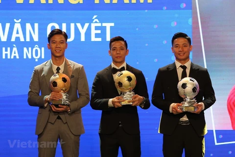 Nguyen Van Quyet conquista Balón de Oro de Vietnam en 2020
