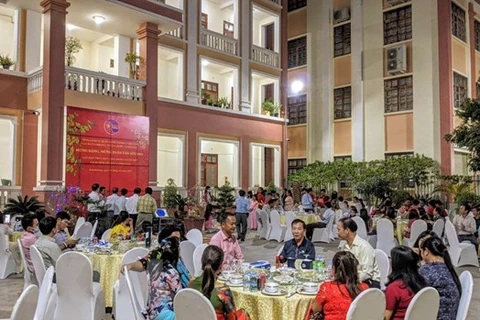 Vietnamitas en Camboya celebran encuentro por el Año Nuevo Lunar