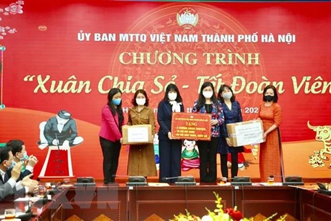 Hanoi celebra programa humanitario en ocasión de Tet