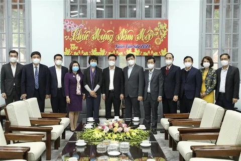 Dirigente partidista visita Instituto Nacional de Higiene y Epidemiología de Vietnam