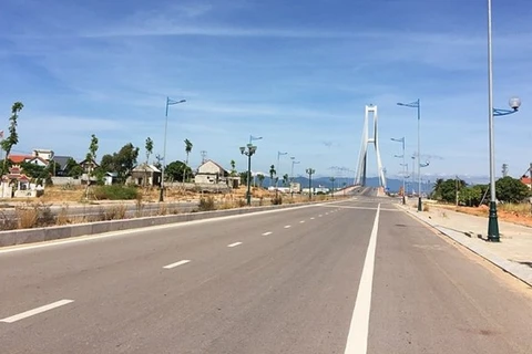 Provincia vietnamita presta atención en perfeccionar sistema de vías costeras