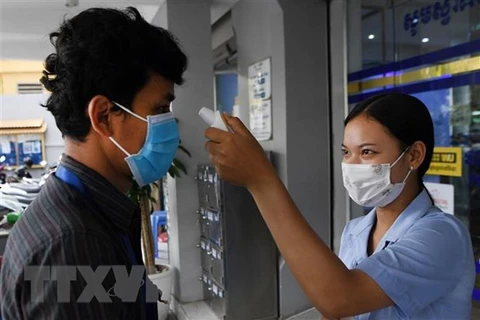 Se mantienen estables 13 pacientes vietnamitas de COVID-19 en Camboya 