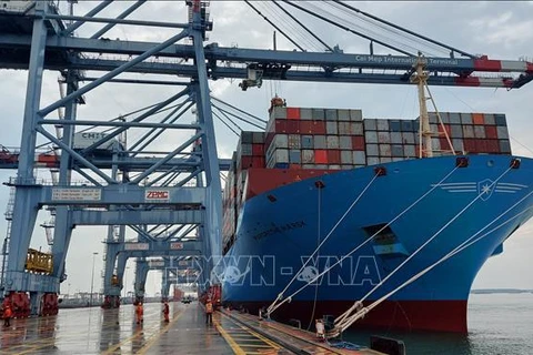 Disminuye atraque de barcos extranjeros en puertos vietnamitas