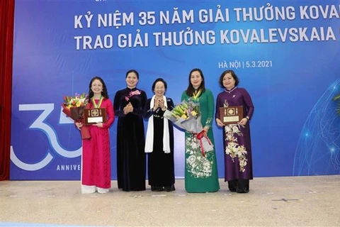 Premio Kovalevskaia resalta contribuciones de científicas vietnamitas