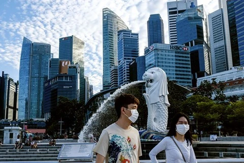 Economía de Singapur alcanzaría crecimiento de 5,8 por ciento este año