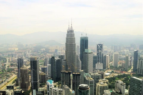 Malasia apunta a convertirse en economía de ingresos altos entre 2024-2028