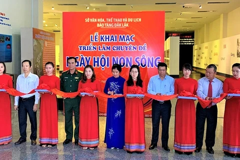 Inauguran exposición temática sobre Asamblea Nacional de Vietnam