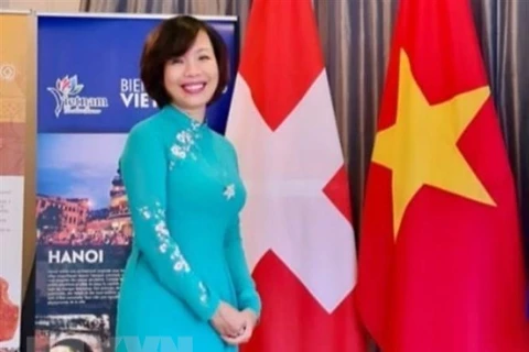 Aprecian apoyo de Suiza a Vietnam para convertirse en país industrial