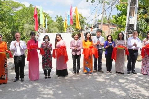 Inauguran en ciudad vietnamita dos puentes financiados por entidad surcoreana