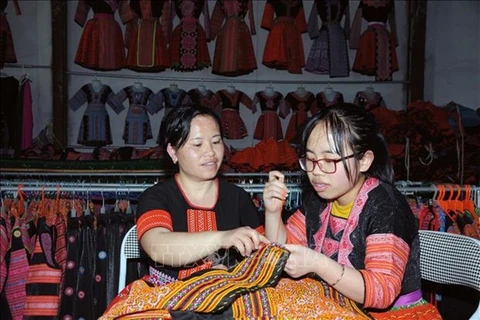 Promueven cultura tradicional en Vietnam a través de oficio artesanal 