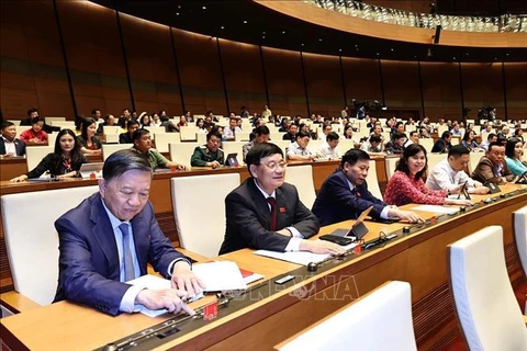 Proceden a elegir a vicepresidente de Vietnam y miembros del Comité Permanente de la Asamblea Nacional