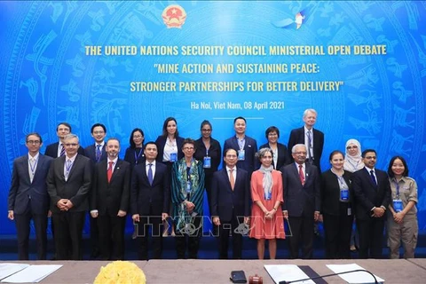 Vietnam preside reunión del Consejo de Seguridad de ONU sobre superación de secuelas de minas 