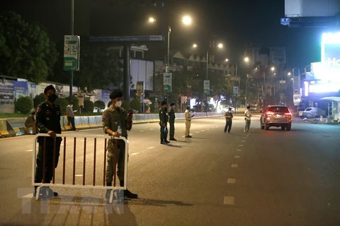 Camboya bloquea la capital Phnom Penh por el COVID-19
