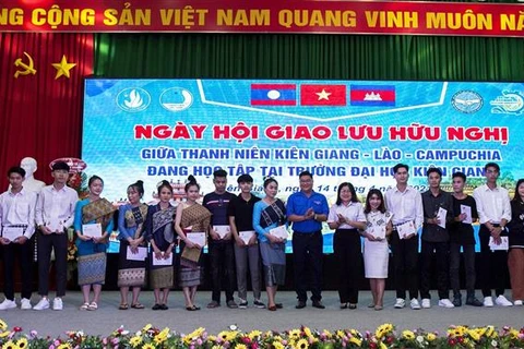 Efectúan intercambio amistoso entre Vietnam, Laos y Camboya con motivo del Año Nuevo Khmer