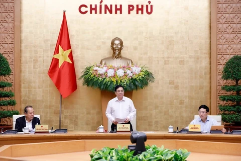 Premier Pham Minh Chinh preside reunión sobre el trabajo del Gobierno