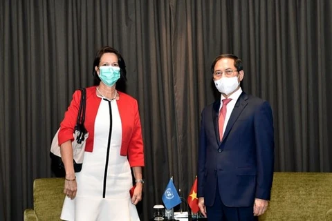 Canciller de Vietnam recibe a enviado especial de la ONU sobre Myanmar