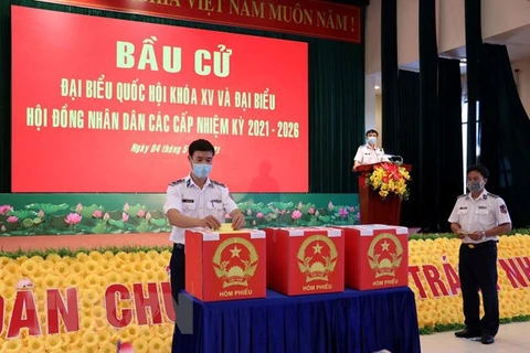Organizan elecciones anticipadas en Vietnam para trabajadores en el mar