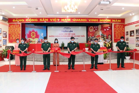 Inauguran exposición sobre Asamblea Nacional de Vietnam