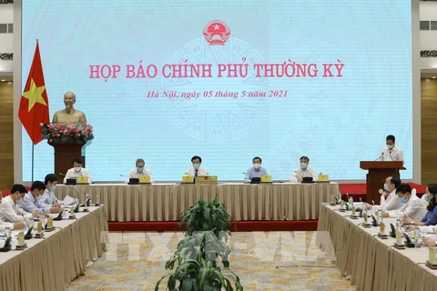 Vietnam busca mantener logros económicos en situación epidémica