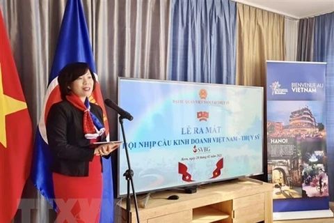 Promueven cooperación comercial entre Vietnam y Suiza 