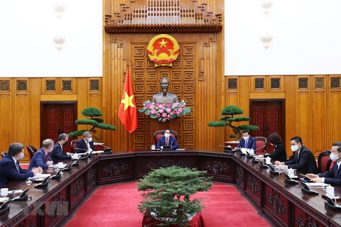 Primer ministro de Vietnam recibe a presidente de COP26 