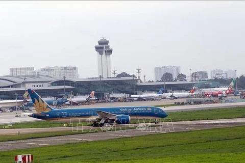 Suspenden vuelos hacia Ciudad Ho Chi Minh por COVID-19