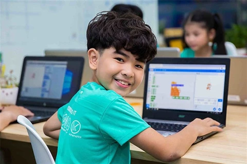 Brindan un "sistema inmunológico digital" a los niños en Vietnam para protegerse en línea