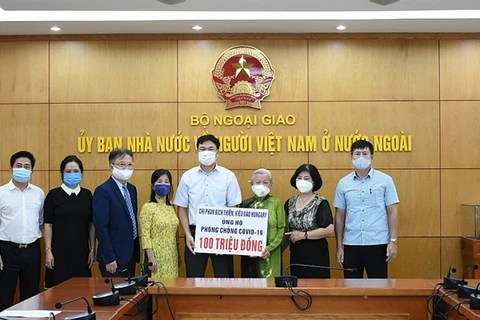 Vietnamita en Hungría contribuye al combate contra COVID-19 en su país natal