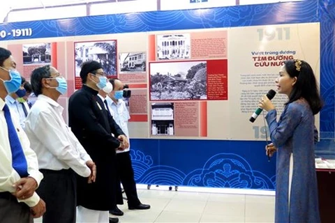 Presidente Ho Chi Minh y su trayectoria revolucionaria a través de fotos
