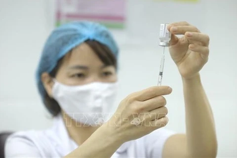 COVID-19: Prioriza Vietnam seguridad de campaña de vacunación