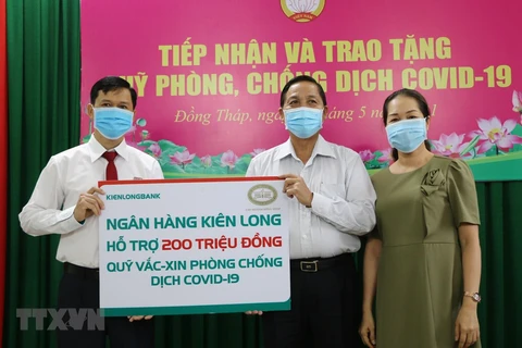 Acumula Vietnam fondo millonario de vacunas contra COVID-19