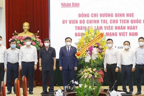 Presidente del Parlamento felicita al diario Nhan Dan por Día de Prensa Revolucionaria de Vietnam