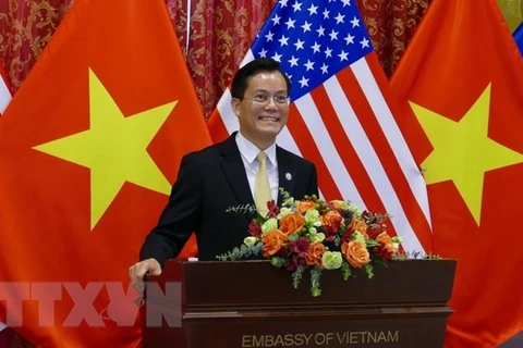 Vietnam y Estados Unidos promueven nexos de asociación integral