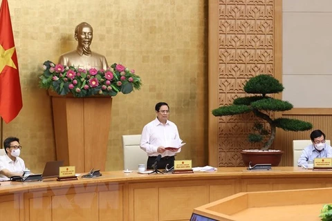 Urge premier vietnamita a controlar y repeler brotes del COVID-19 en localidades sureñas 