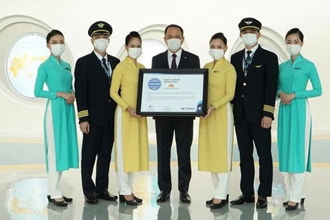 Vietnam Airlines recibe certificado de cinco estrellas en seguridad y prevención contra el COVID-19